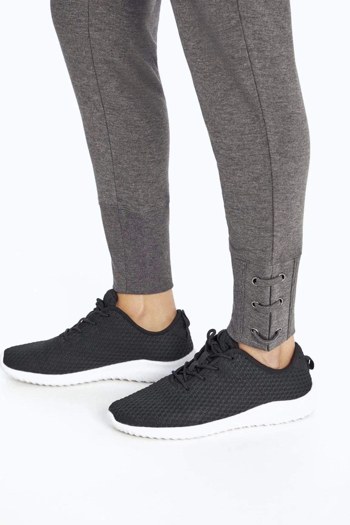 Alora Jogger (H. Black)